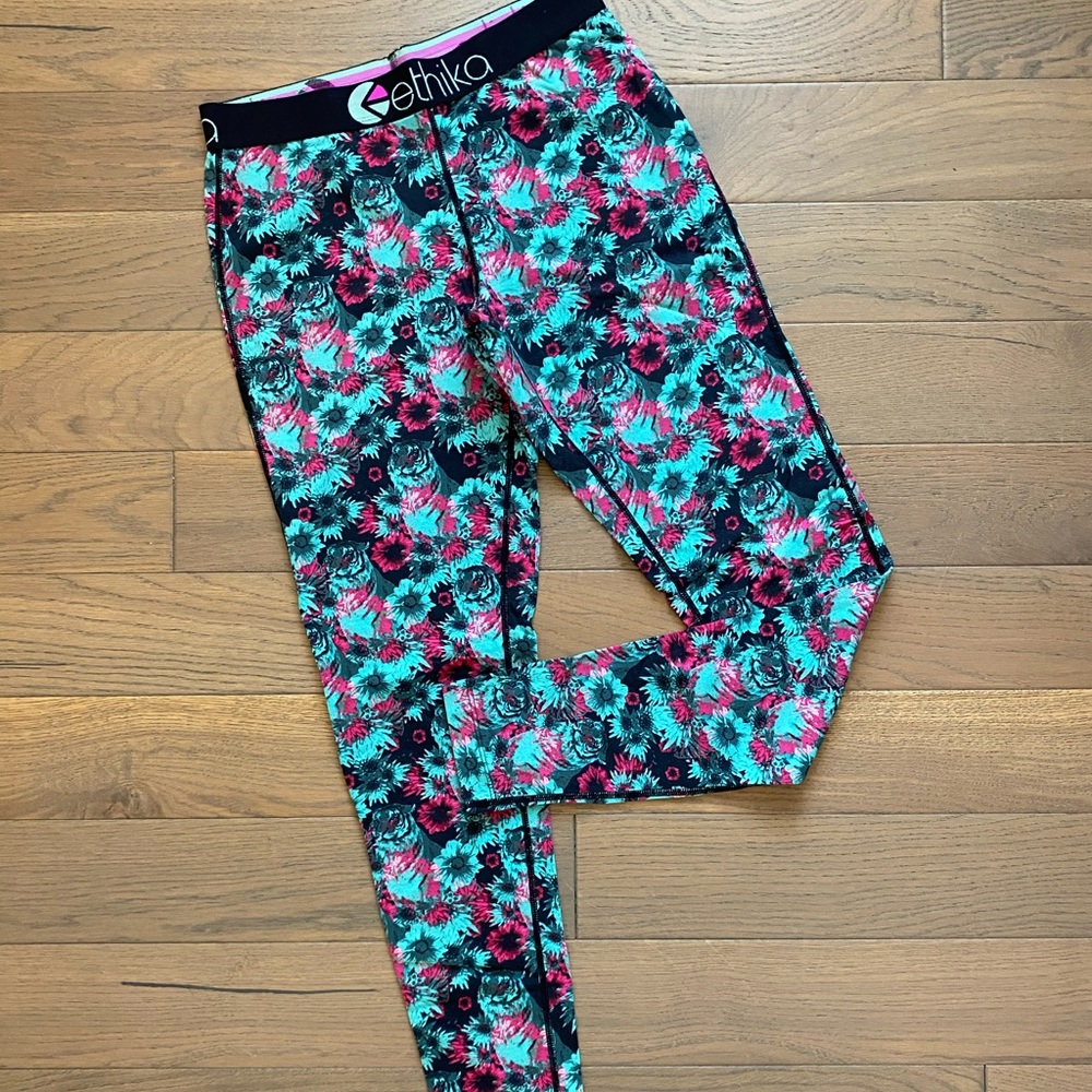 Women’s ETHIKA leggings